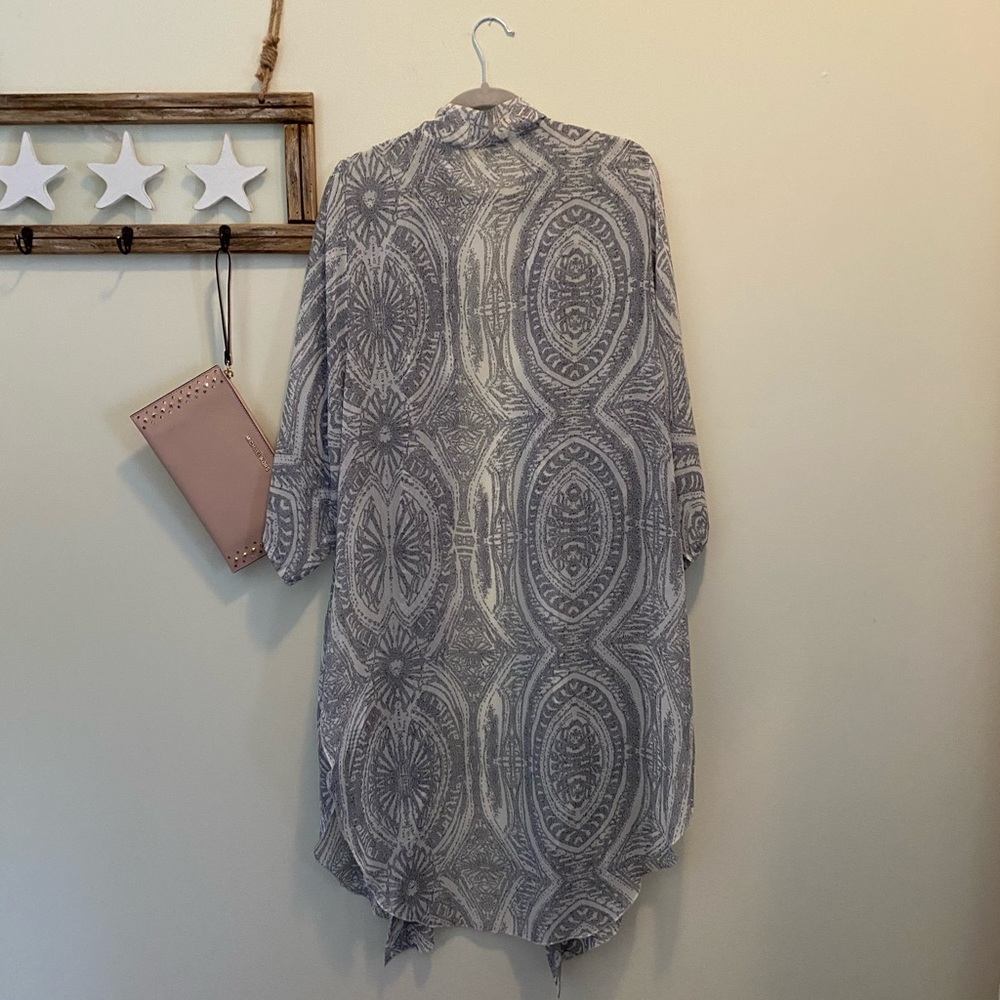 NWT Kimono - Picture 2 of 5